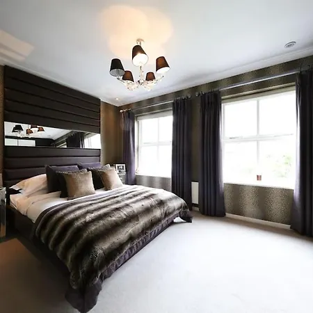Hotel Style Boutique 2 Bedroom House W/Garden